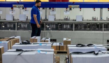 Iran's services imports surge as goods trade slumps