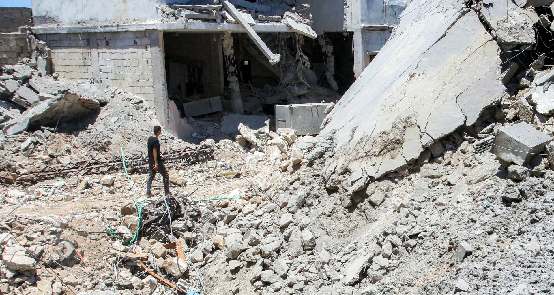 Israeli air strikes on Lebanon continue despite US-Iran deal | Israel attacks Lebanon News