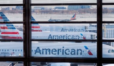 Pilot reports passenger bit a fellow flyer on plane approaching Philadelphia: "He's trying to fight everybody"