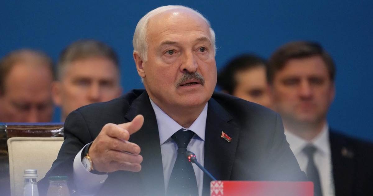 Lukashenko Strives To Keep Belarus Out Of War After Zelenskyy Ultimatum