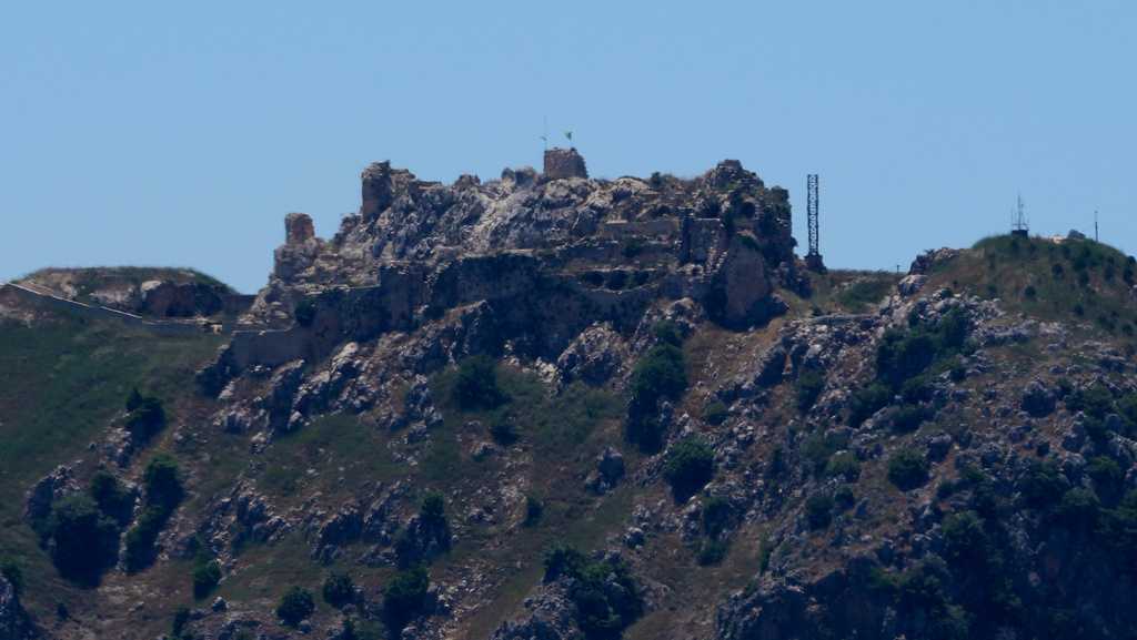 Israeli airstrikes kill 9, including Lebanese army officers