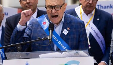 Schumer Among Top Dems Who Marched at NYC Israel Parade With Accused ‘War Criminal’ Smotrich