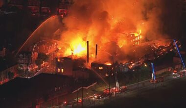 Allentown, Pennsylvania, fire forces evacuations, destroys industrial building