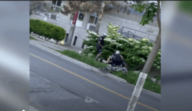 Police tackle Toronto cyclist after he allegedly blew through stop sign - Toronto
