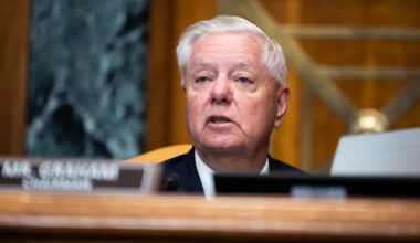Lindsey Graham says Trump will seize the Strait of Hormuz 'by force' if Iran deal collapses