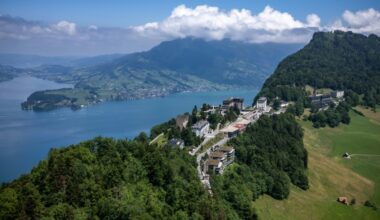 Swiss US-Iran talks venue a playground of world leaders, movie stars