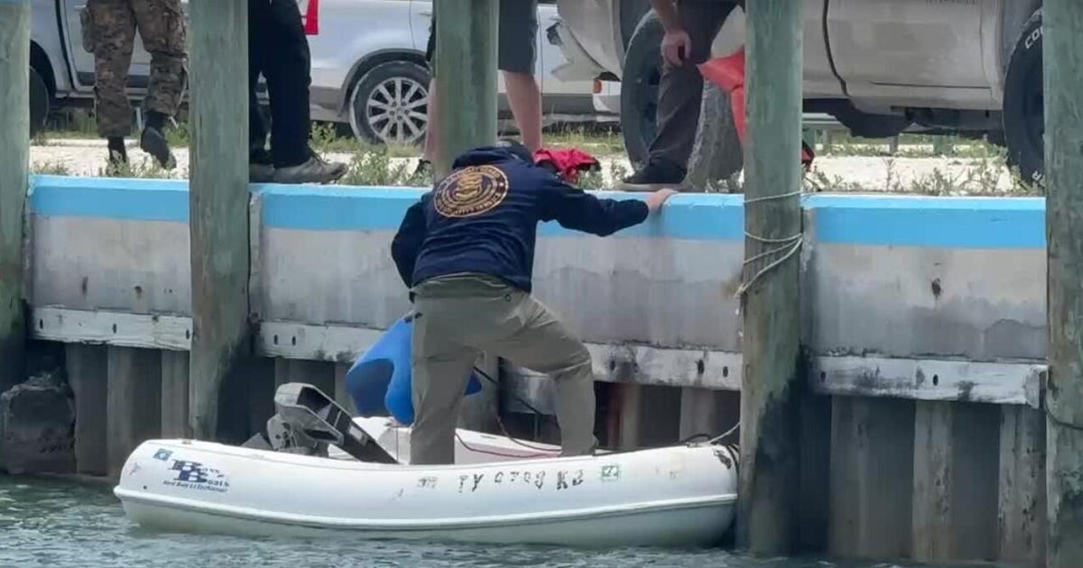 Coast Guard investigators seize dinghy where Lynette Hooker allegedly