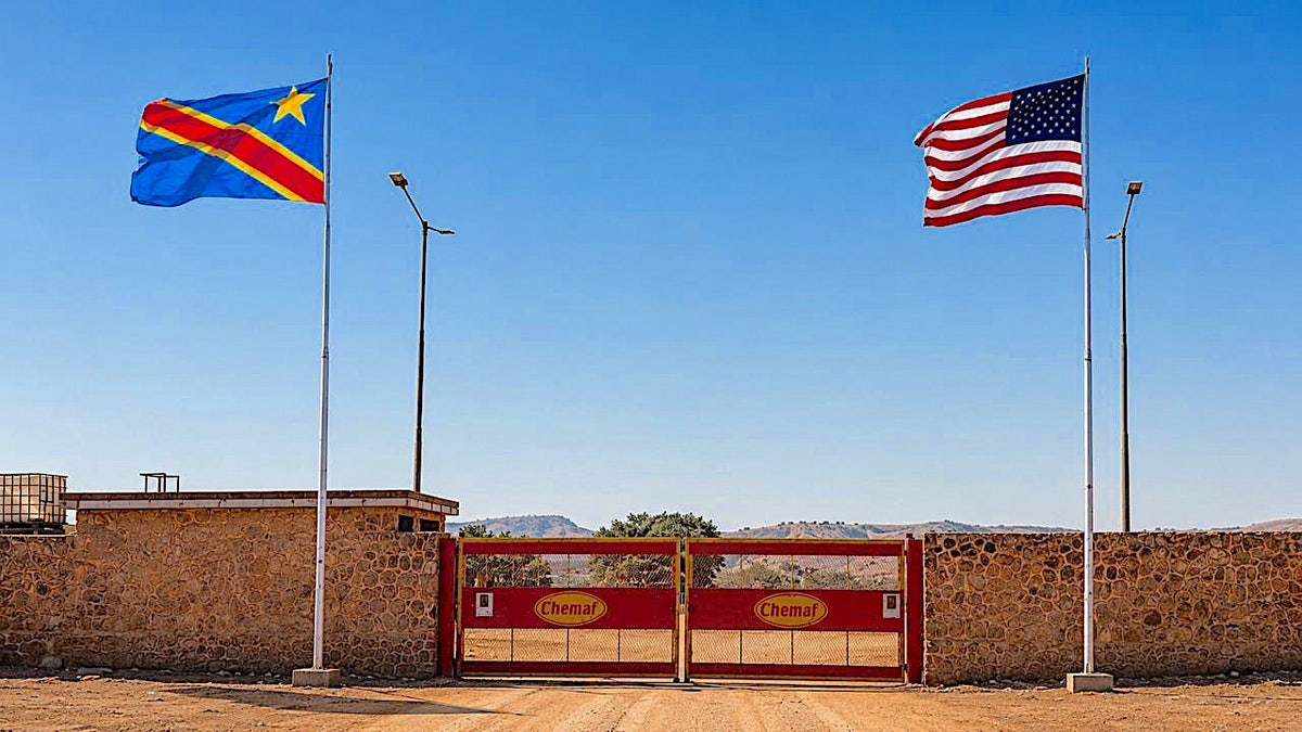US and DRC flags in Kolwezi