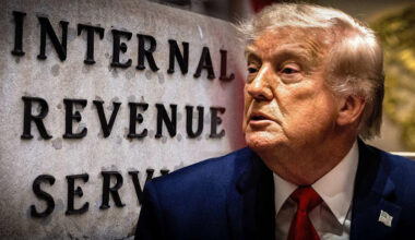35 Retired Federal Judges Slam Trump's 'Laughable' Defense of His 'Obviously Collusive' IRS Settlement