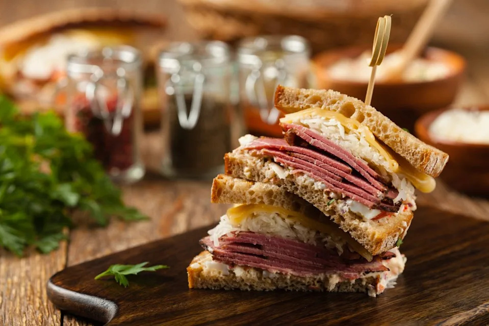A Reuben sandwich in NYC. gkrphoto – stock.adobe.com