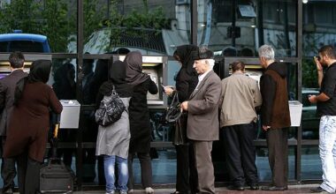 Iranians report banking disruptions as cards and POS payments fail