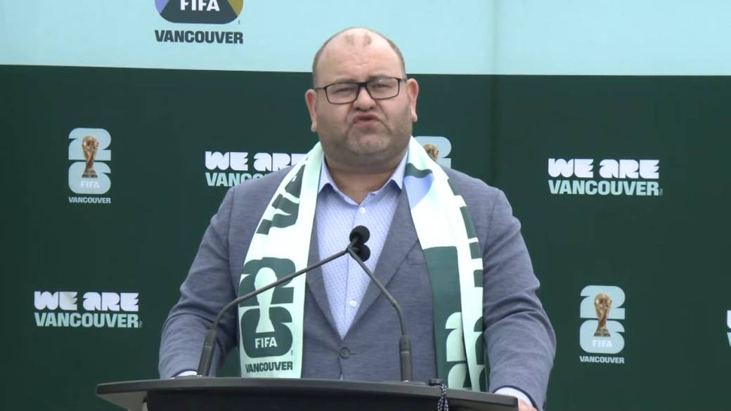 Click to play video: 'BC Place GM Chris May on reusable water bottles during FIFA games'