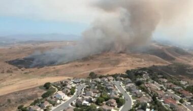 Camp Pendleton wildfire prompts home evacuations in Oceanside