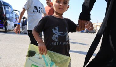 US lawmakers press Israel to let cancer patients out of Gaza for treatment | Gaza News