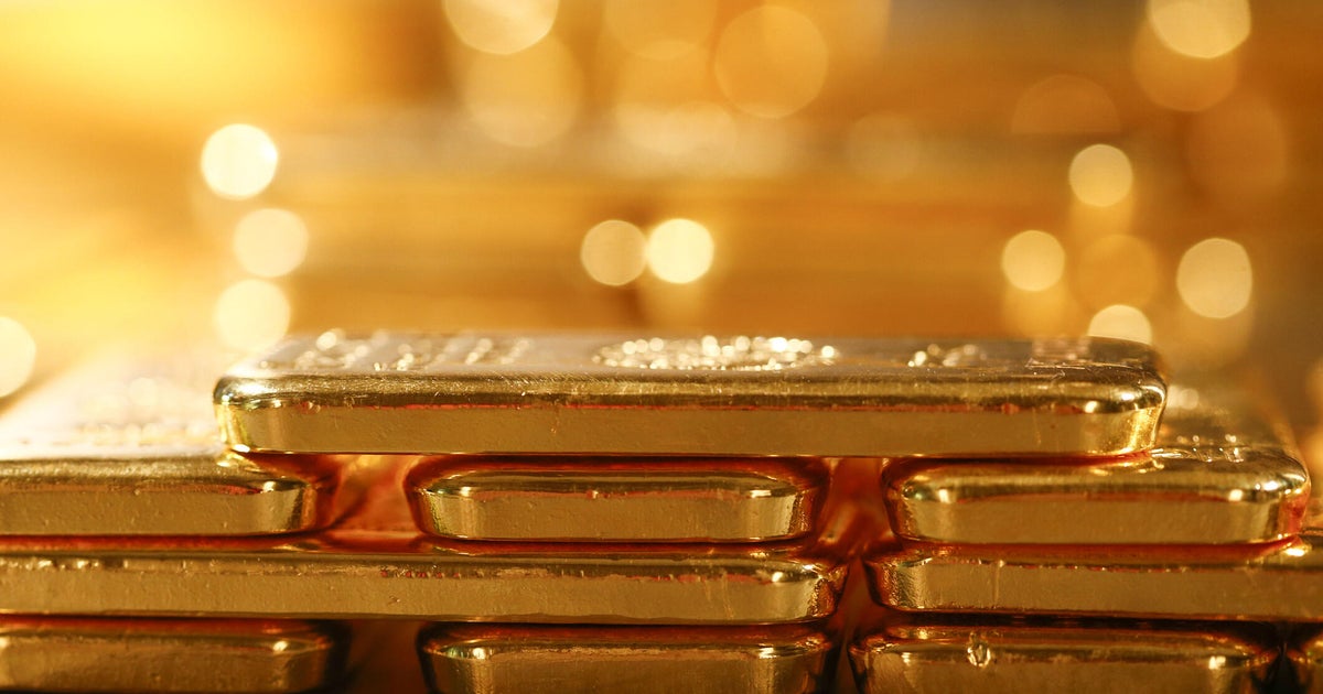 Judge orders detention of ex-CIA official found with $40 million in gold bars