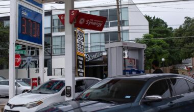 Trump to ask Congress to make 15% ethanol-gas blend permanent