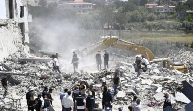 U.S.-Iran deal latest: More Israeli strikes in Lebanon, confusion over Strait of Hormuz ahead of signing