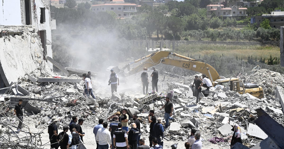 U.S.-Iran deal latest: More Israeli strikes in Lebanon, confusion over Strait of Hormuz ahead of signing