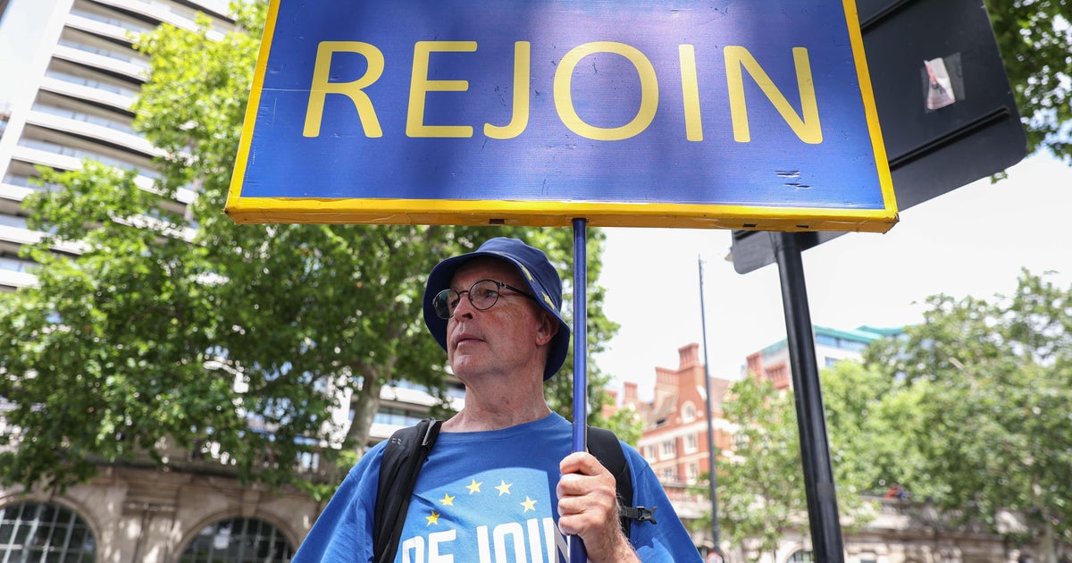 London march marks 10 years since Brexit with calls to rejoin EU