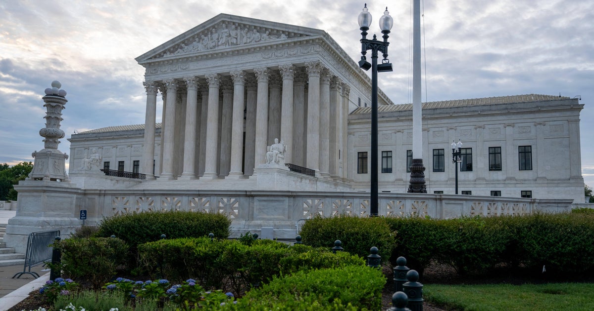 Supreme Court strikes down Hawaii law restricting guns on private property that's open to public