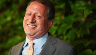 Brad Lander defeats Rep. Dan Goldman in NY-10 Democratic primary, CBS News projects