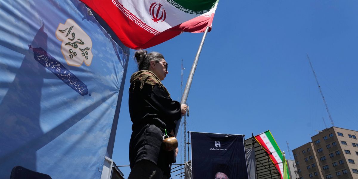Iran will reopen Strait of Hormuz and can sell oil freely under deal with US, according to leaks