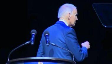 Joe Biden manages to find his way offstage at Democratic gala after seeking directions