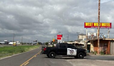 Suspect dead after Texas shooting kills 1, leaves 10 injured, police say - National