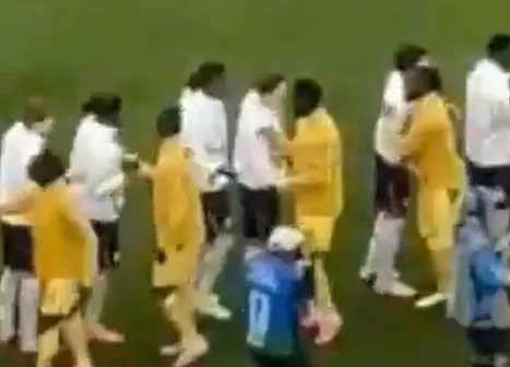 Djed Spence and Thomas Partey don't shake hands before England vs Ghana World Cup match