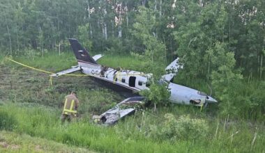 Plane makes emergency landing on Manitoba highway: RCMP - Winnipeg