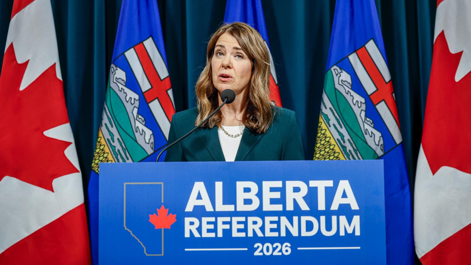 Click to play video: 'Alberta separation support falls sharply as October referendum nears, poll shows'