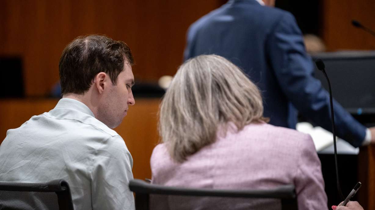 Judge says Tyler Robinson hearing will remain open, but defense seeks another delay
