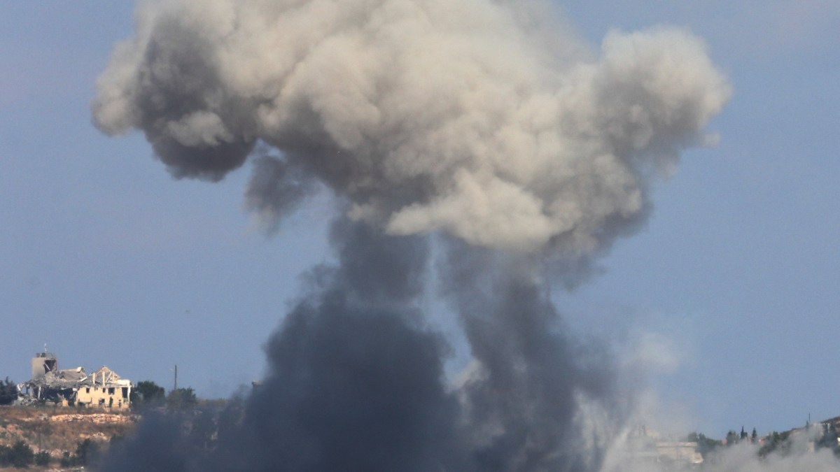 One injured as Israel hits southern Lebanon with air raids, artillery | Israel attacks Lebanon News