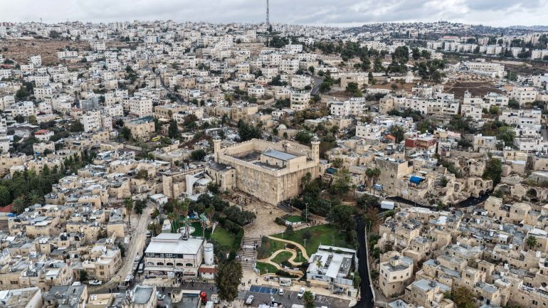 FILE PHOTO: A drone view of the Ibrahimi Mosque, which Jews call the Tomb of the Patriarchs, in Hebron in the Israeli-occupied West Bank, November 14, 2025. REUTERS/Ilan Rosenberg/File Photo