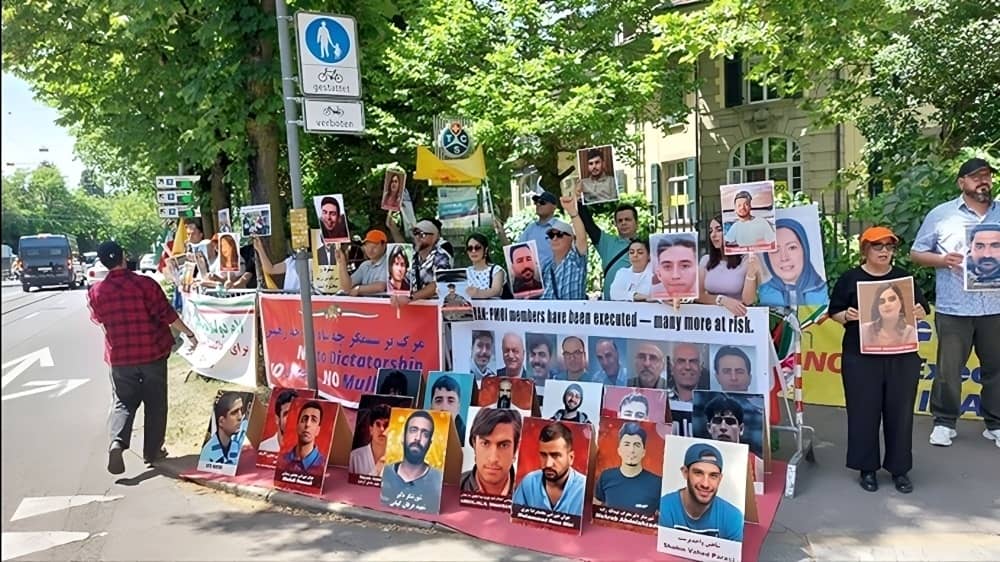 Iranian dissidents demonstrate in Switzerland on May 30, 2026, in a show of solidarity with the nationwide anti-regime uprisings inside Iran