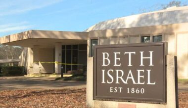 New Jersey congregation donates Torah to Beth Israel after fire