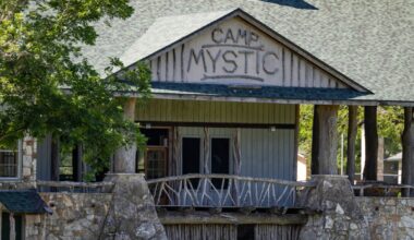 Report faults Camp Mystic flood preparedness