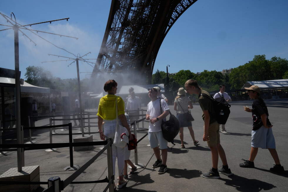 France restricts booze in public as heat wave bakes Europe