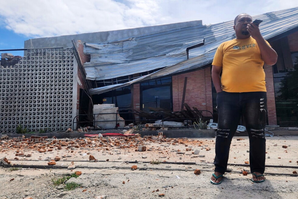 Strong earthquake shakes part of Indonesia