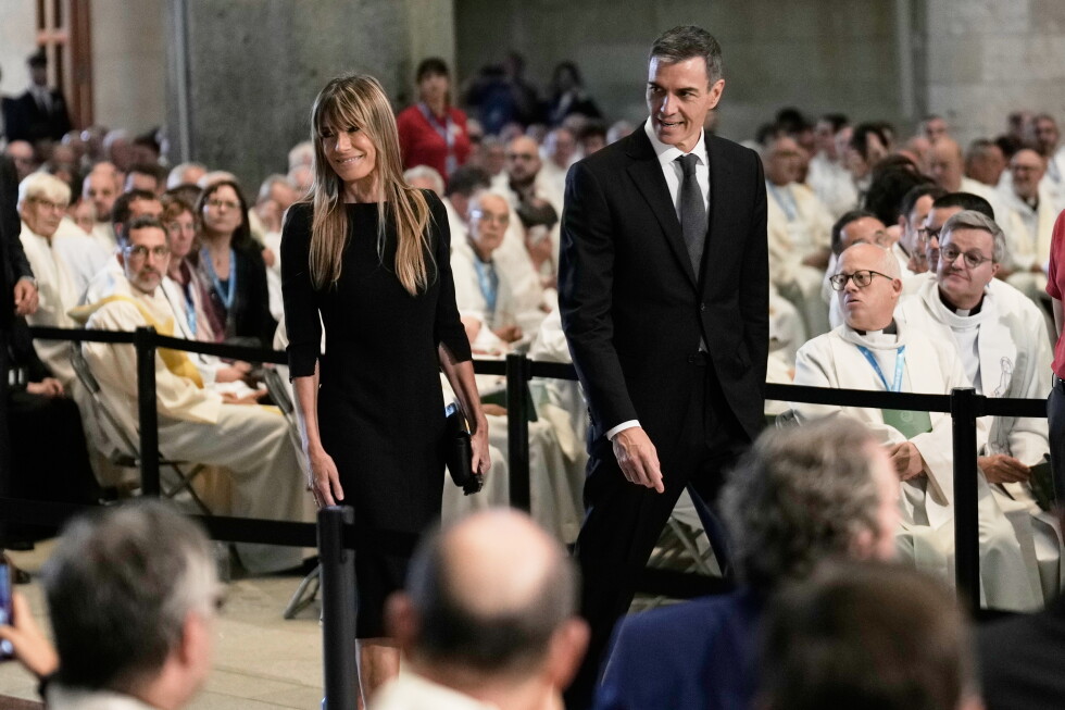 Spanish prime minister's wife ordered to face corruption trial
