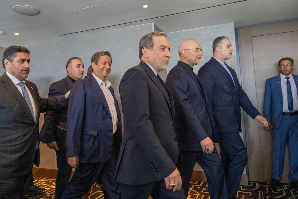 US-Iran talks enter new phase after Trump's threats shake first day of negotiations