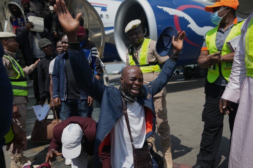 Nigerians return home from South Africa after migrant protests