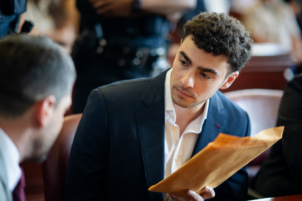 Mangione to assert psychiatric defense at insurance CEO murder trial