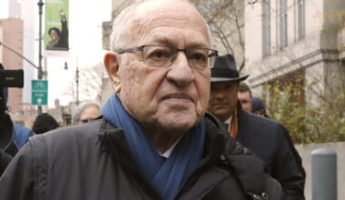 Supreme Court rebuffs Alan Dershowitz's $300 million suit against CNN