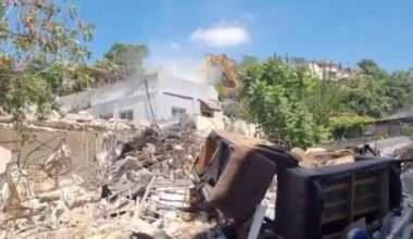 Israel tightens its grip on east Jerusalem with evictions and demolitions