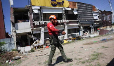 Photos show the aftermath of an earthquake in the southern Philippines