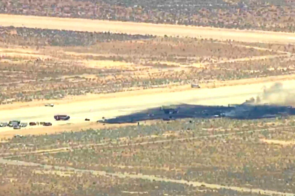 B-52 plunged at a rate of nearly a mile a minute before deadly crash