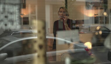 Record heat wave fills Paris mortuaries, leaving families in distress