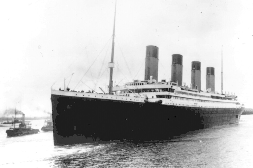 Plan to sell Titanic artifacts faces US opposition