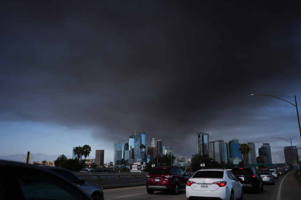 LA mayor seeks state aid as Boyle Heights warehouse fire sends toxic smoke